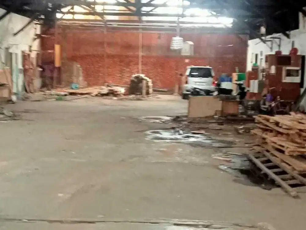 Dijual gudang di Jalan Raya Bekasi Timur Pulo Gadung Jakarta Timur