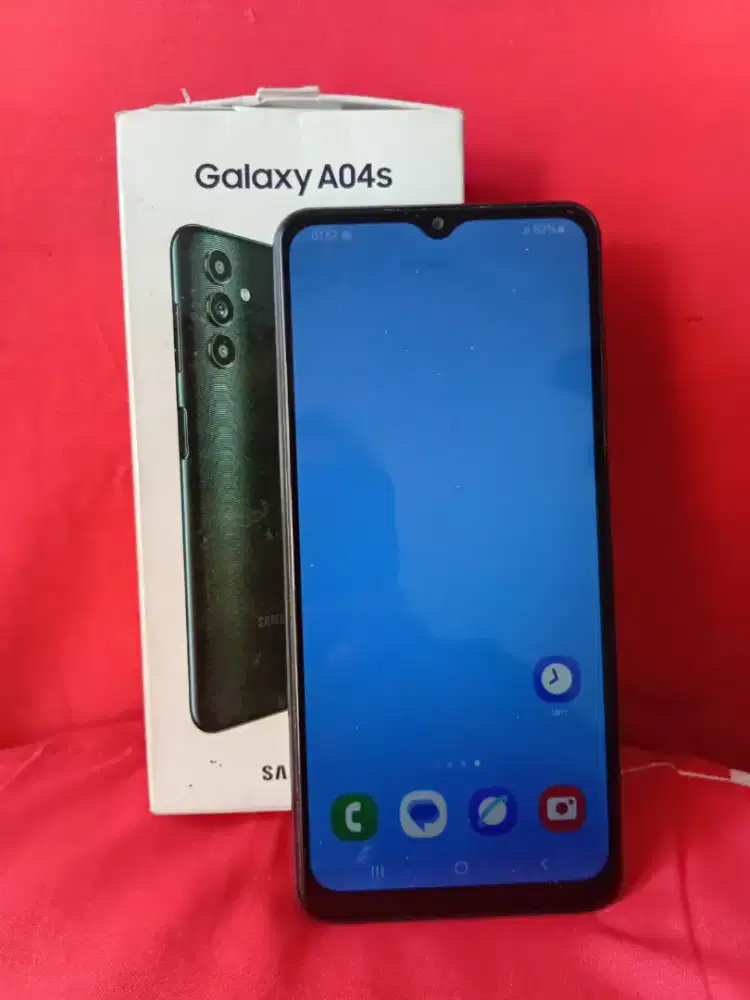 Samsung A04s ram 4gb+4/64gb lengkap mulus segelan