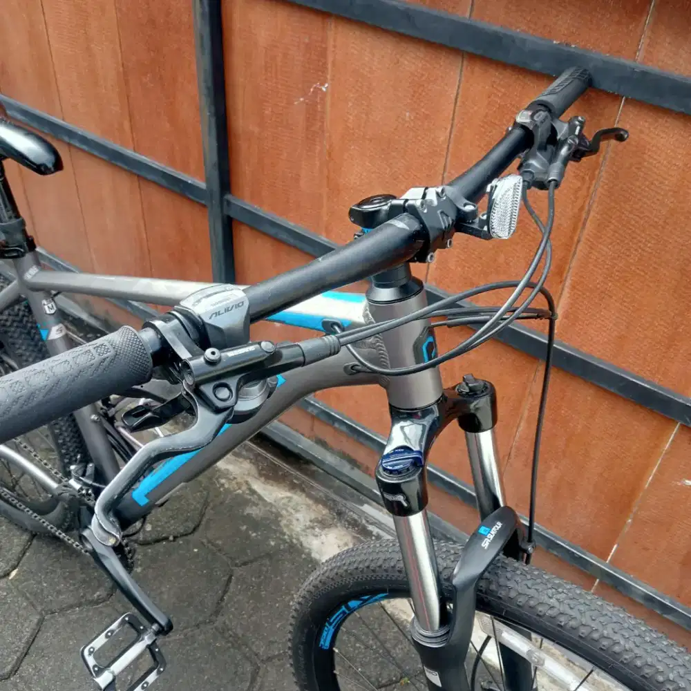 Polygon xtrada 5 size M