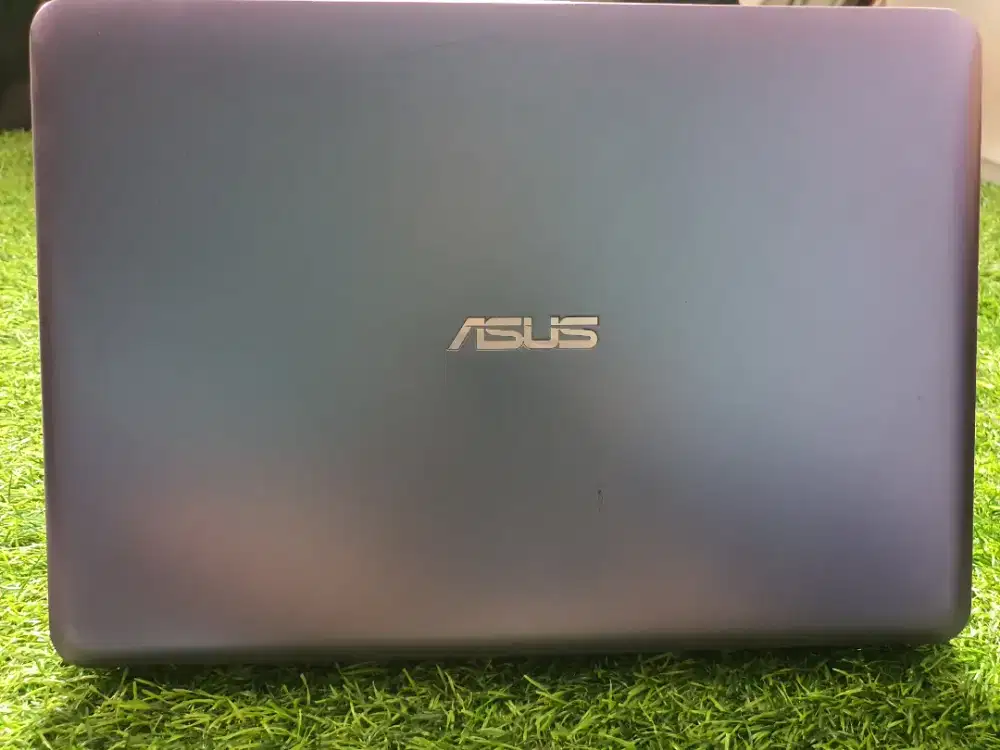 Asus Bunglon N4020 SSD 240gb ram 4gb