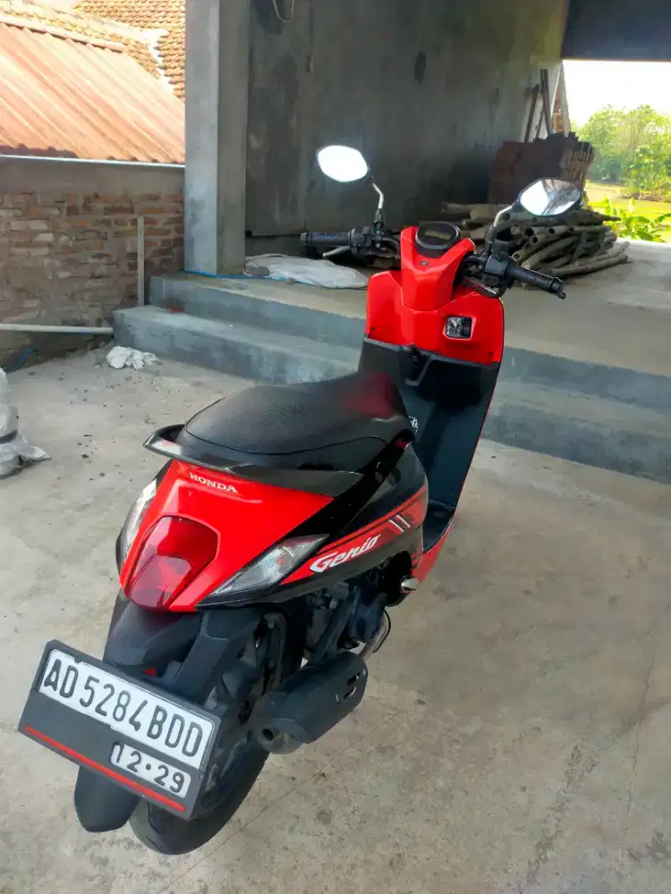 Motor matic Honda genio