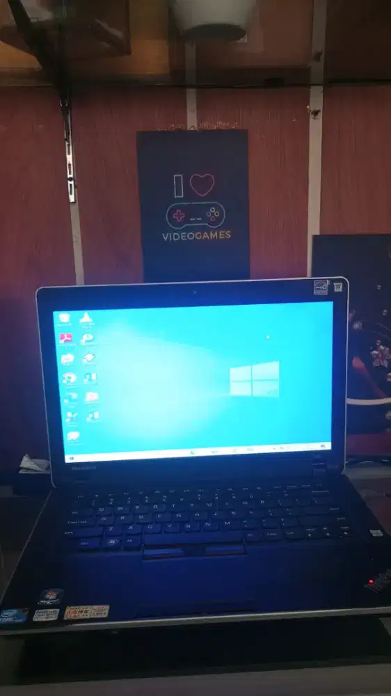 Bu jual laptop Lenovo
