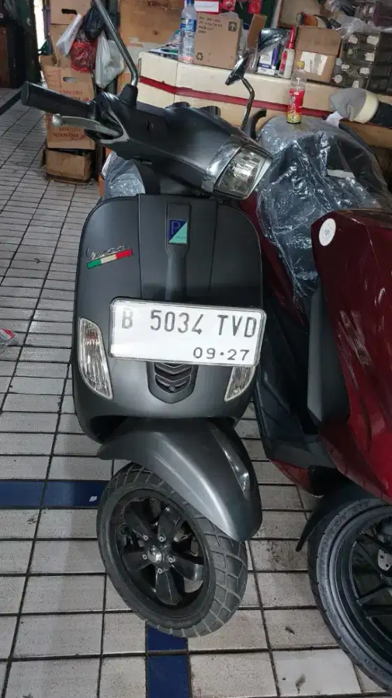 Vespa S I get abs th 2018 km 5rb ban tebus !