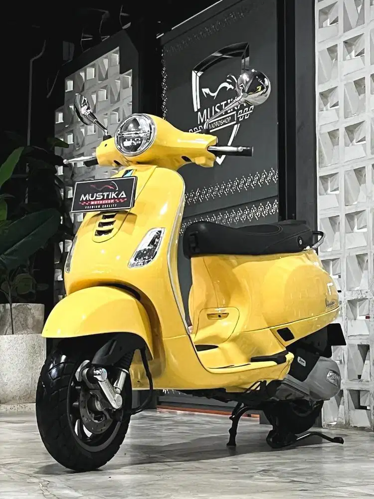 Stok Terbatas‼️Vespa LX125 iget th 2022 - Ayu Mustika