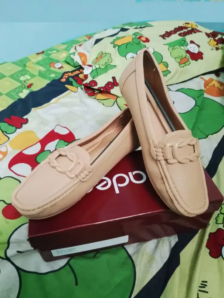 Baru beli sepatu sendal fladeo