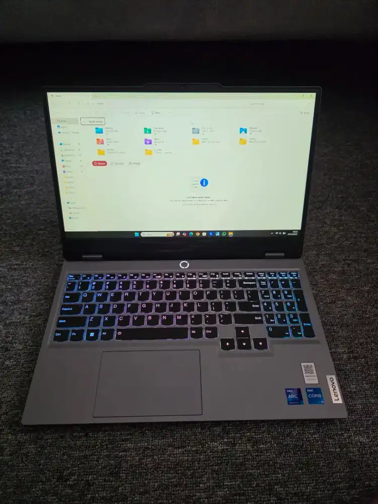 Laptop Lenovo LOQ 15IAX9I