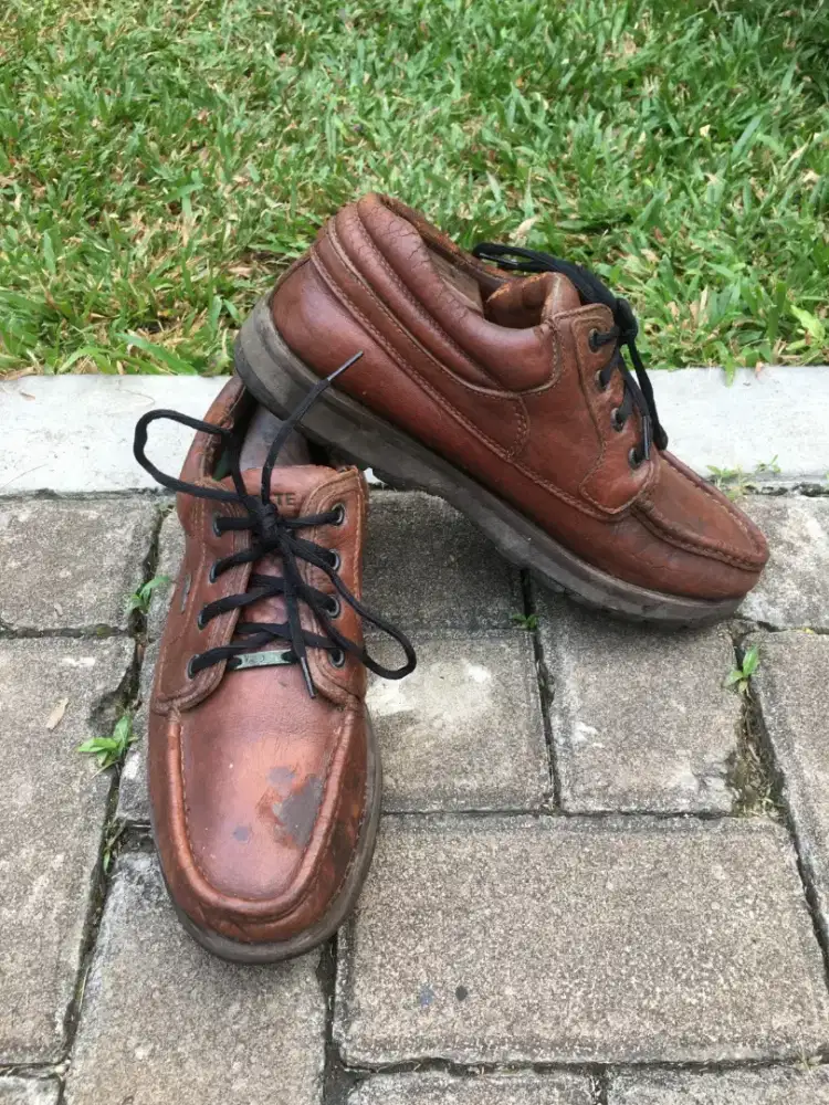 Sepatu kulit second original Boots Lacoste