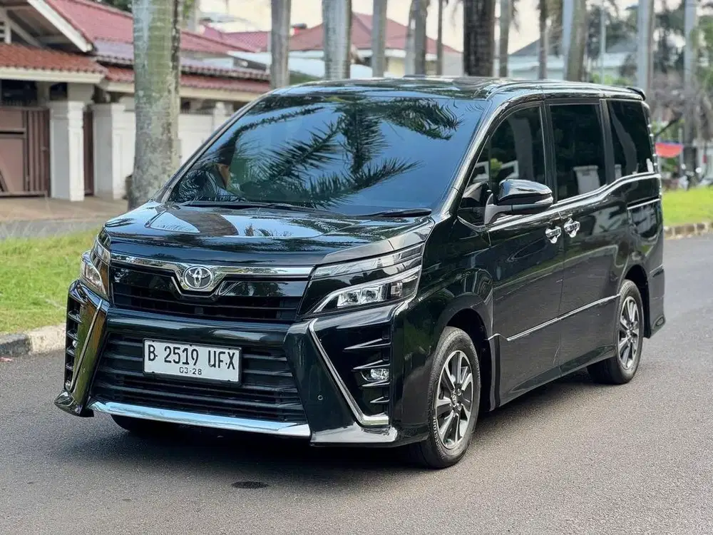 TERMURAH!!VOXY 2.0 AT 2018 SIAP PAKAI