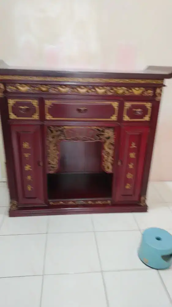 meja sembahyang