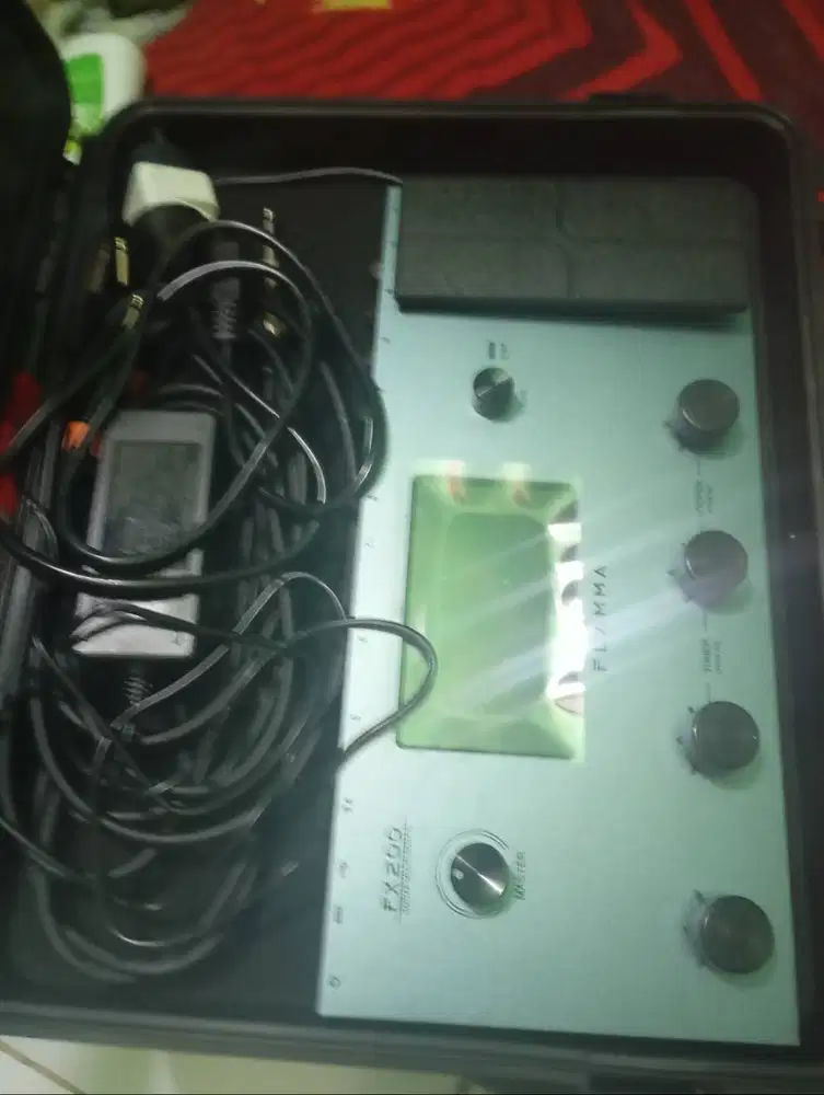 Efek gitar flamma fx200