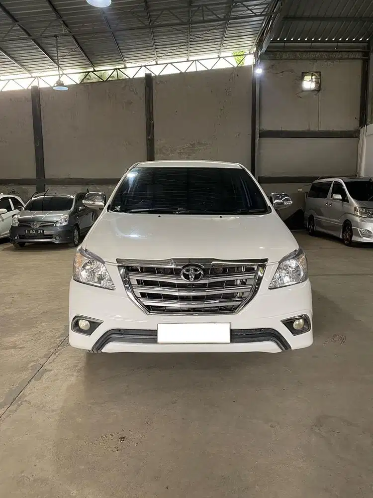 Innova Diesel MT 2014