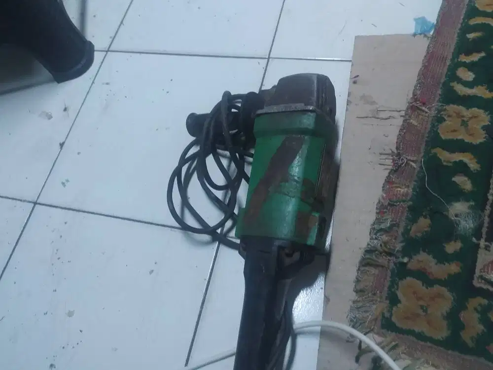 Mesin Gurinda merek hitachi type PDU 180