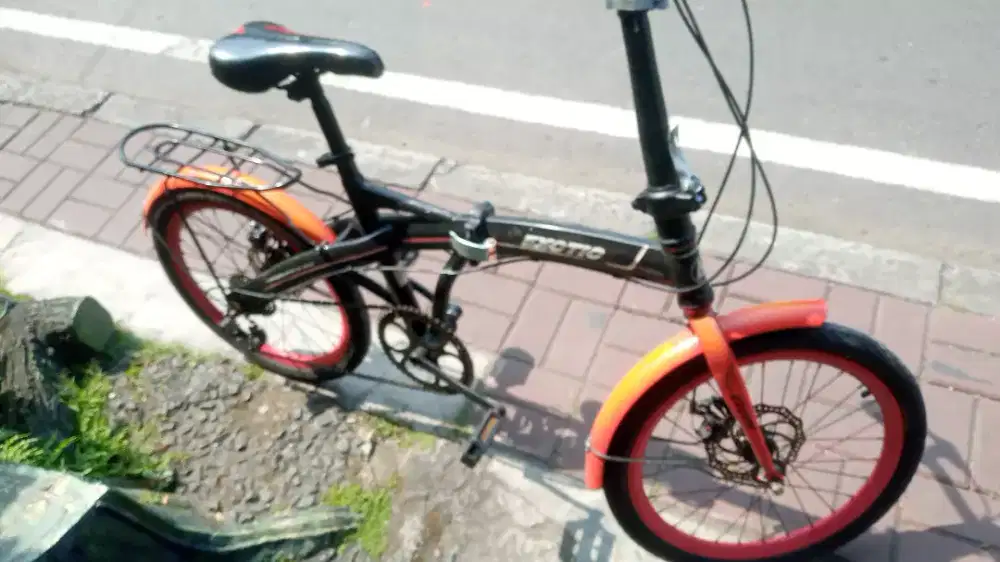 Sepeda lipat 6 speed merk exotic uk 20in doeble cakram