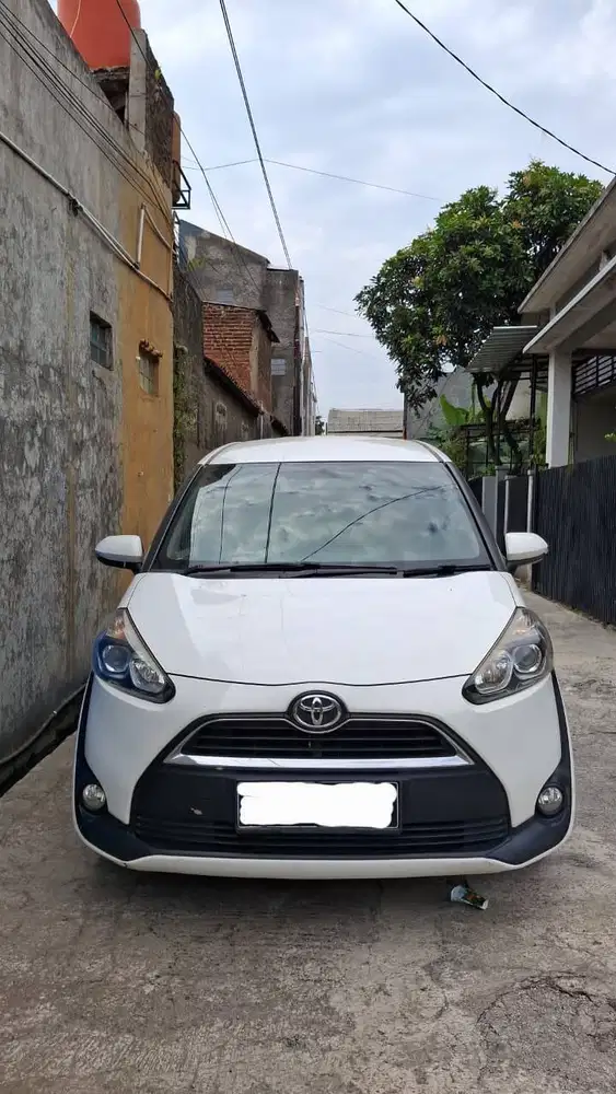 Toyota sienta (2017) Di jual murah !!!