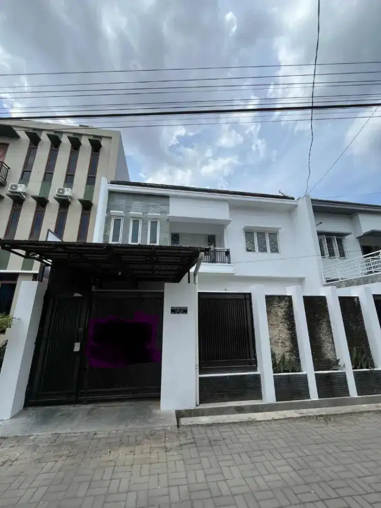 Disewakan rumah istimewa 2 lantai dekat Kampus UGM