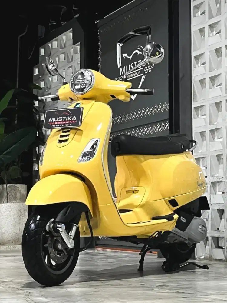 VESPA LX125 2022 - Chintia Mustika