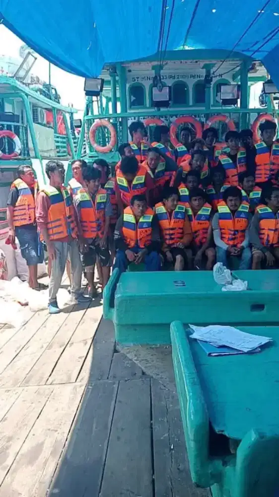 Kerja di kapal tuna