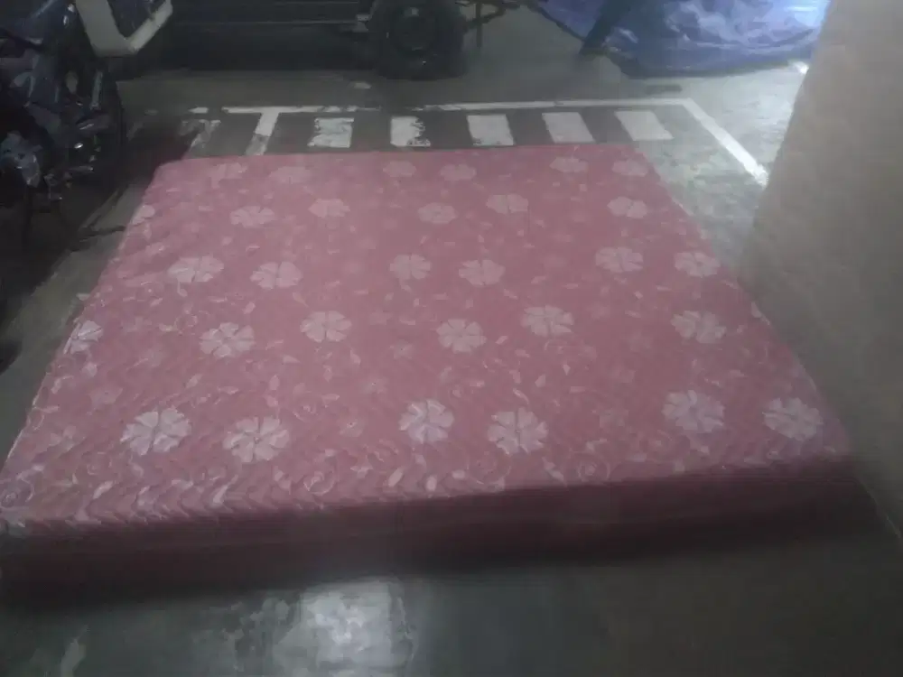 Kasur mulus UK gede ya
