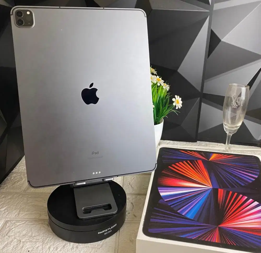 iPad Pro 12,9 Inc M1 Garansi iBox Wifi Celluler 256GB Fullset