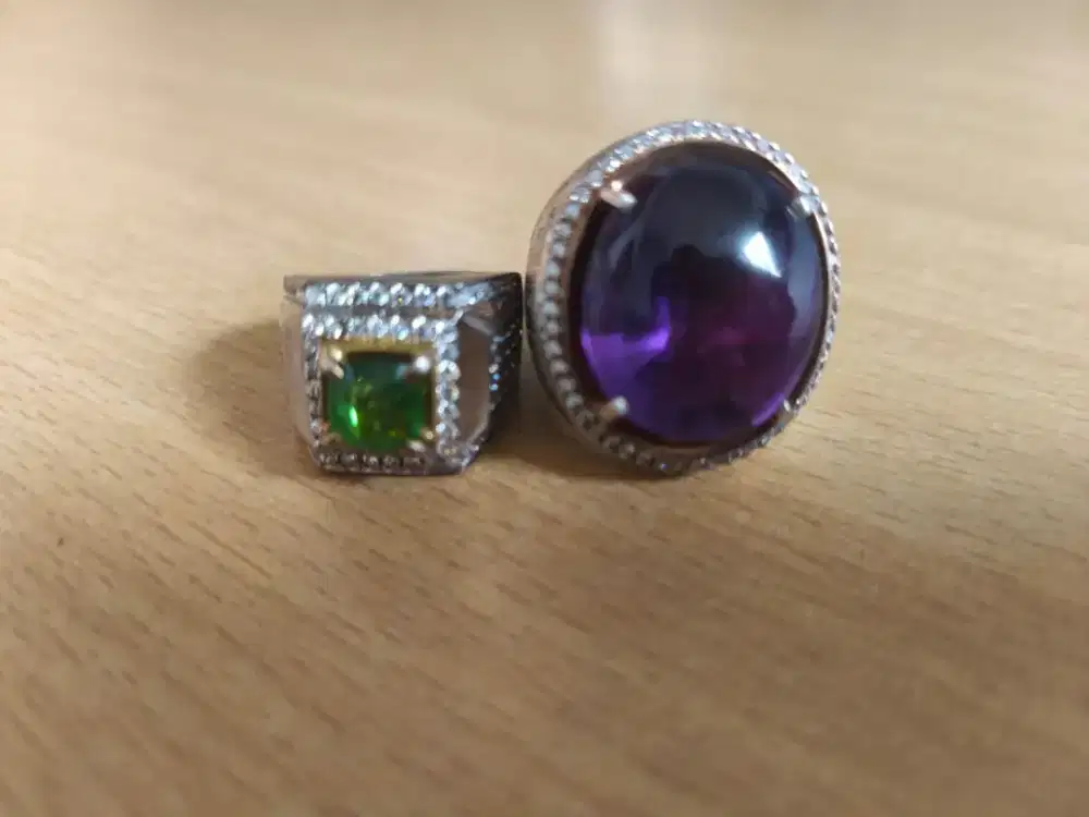 batu cincin permata ungu