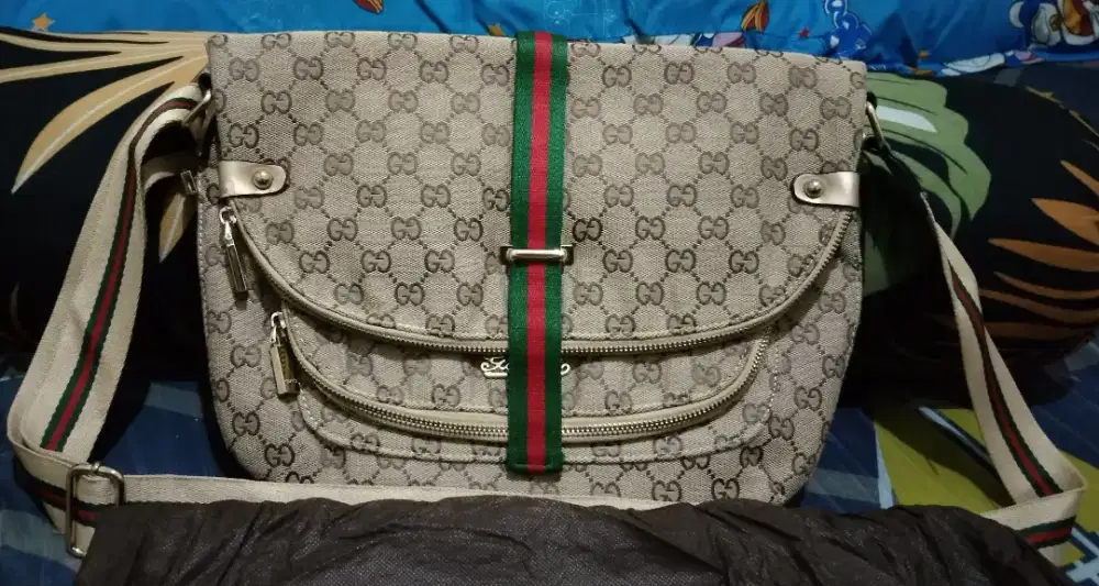 Tas Selempang wanita