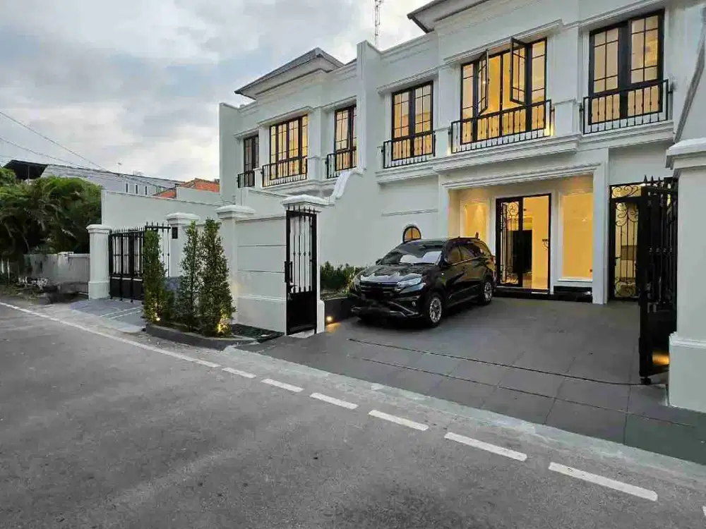 Rumah baru design mewah American classic di cempaka putih tengah