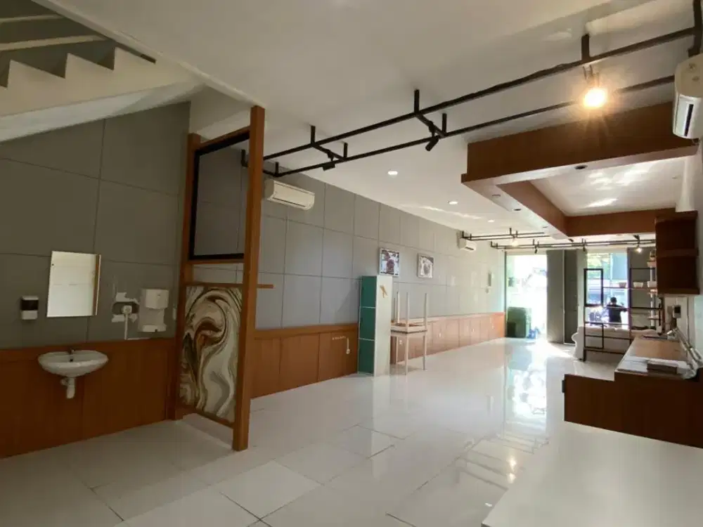Disewakan Ruko depan Kampus Maranatha Suryasumantri Bandung