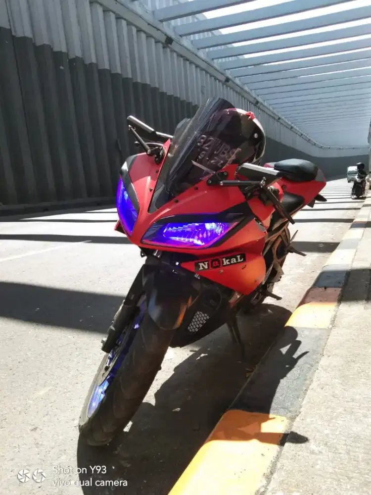 Di jual Yamaha R15 V2  2014