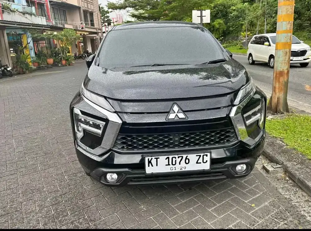 Xpander exceed 1.5 A/T tahun 2023