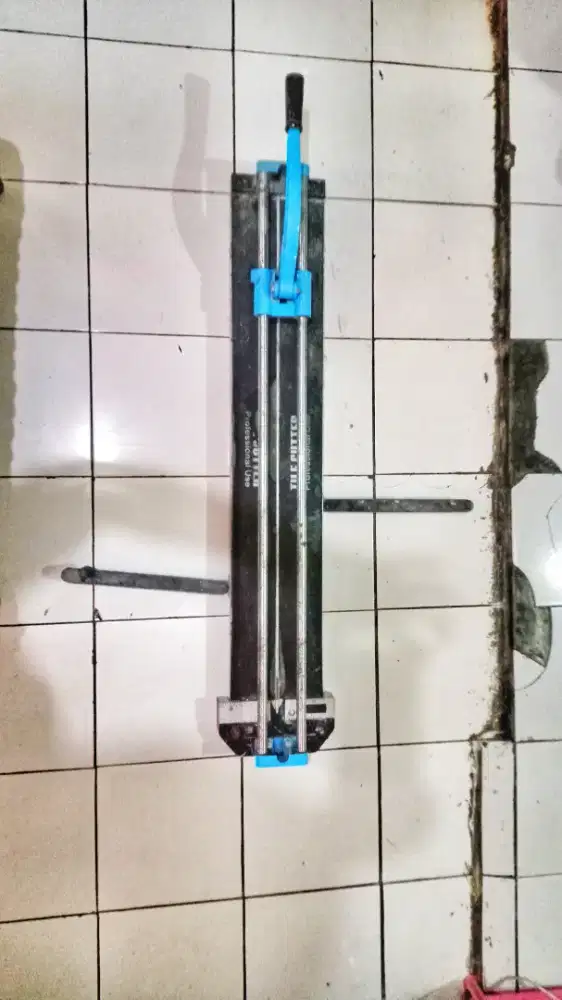 Granite or tile cutter / Alat potong Keramik