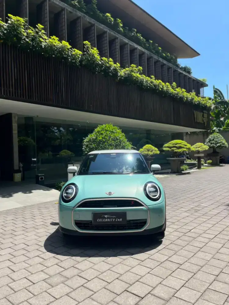 KM 2.000 an Mini Cooper S 3 Door 2.0L Blue Light 2024