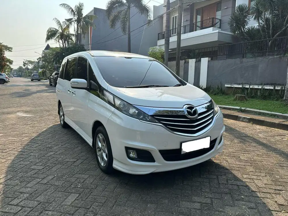 Mazda Biante Skyactive 2013