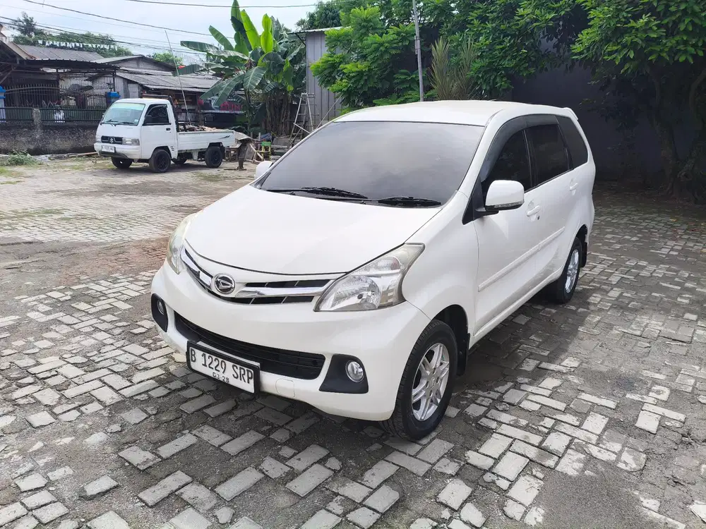 Daihatsu Xenia R deluxe matic 2013