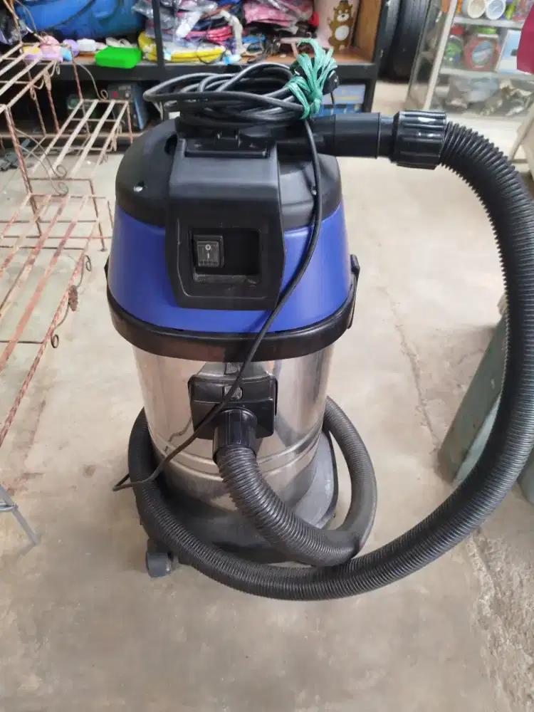 Vacuum Cleaner Capacity 30 L