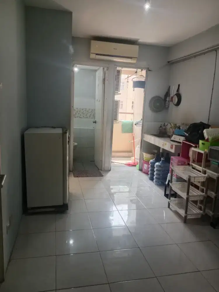 Dijual apartemen kalibata city Tower jasmin 2br semi furnish