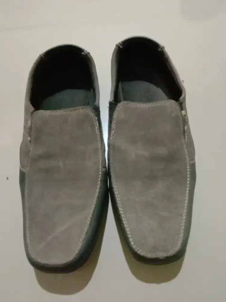 Sepatu pantopel