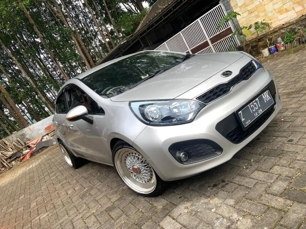 Kia RIO SE 2011 m/t