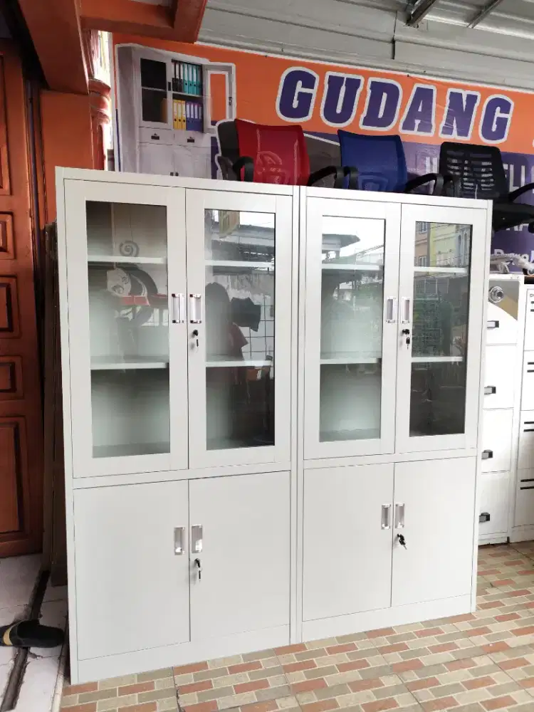 LEMARI ARSIP ½ KACA KONDISI BARU