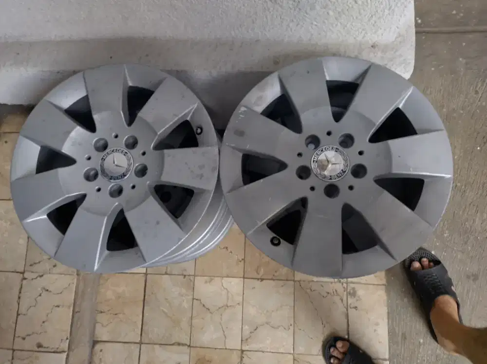 Velg Mercedes R16