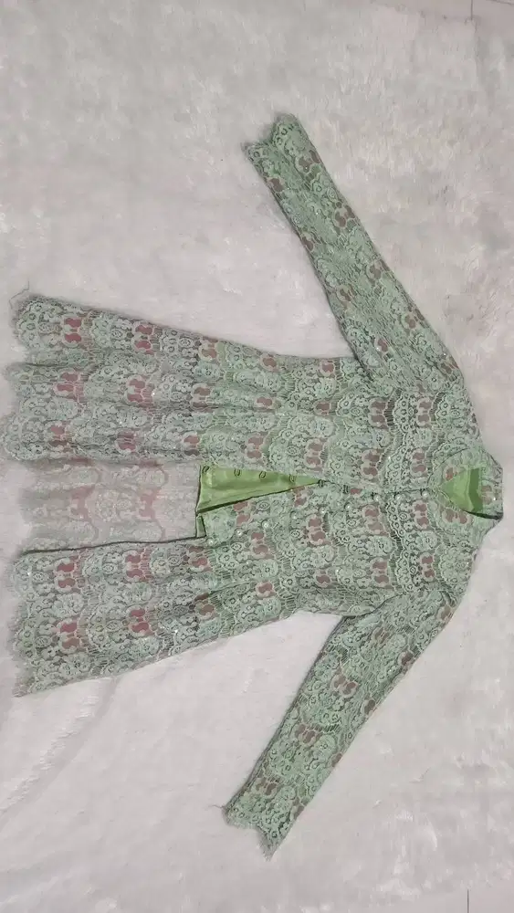 Kebaya warna mint/sage
