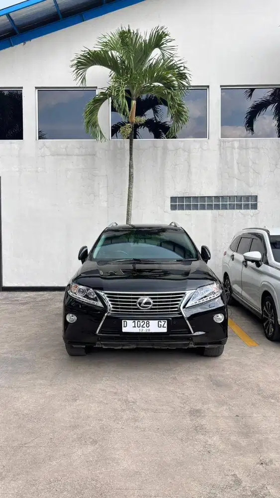Lexus RX 270 STD A/T 2.7L Bensin – SUV Mewah, Kondisi Terawat