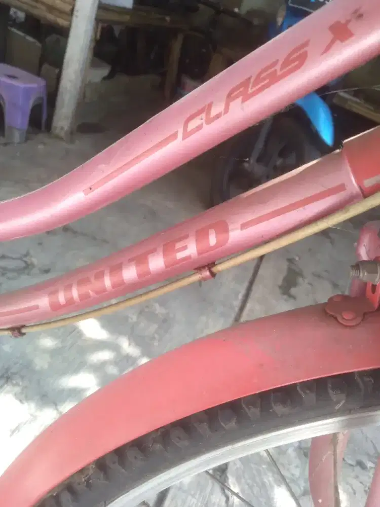 Sepeda perempuan merek UNITED SUPER X Rung 26