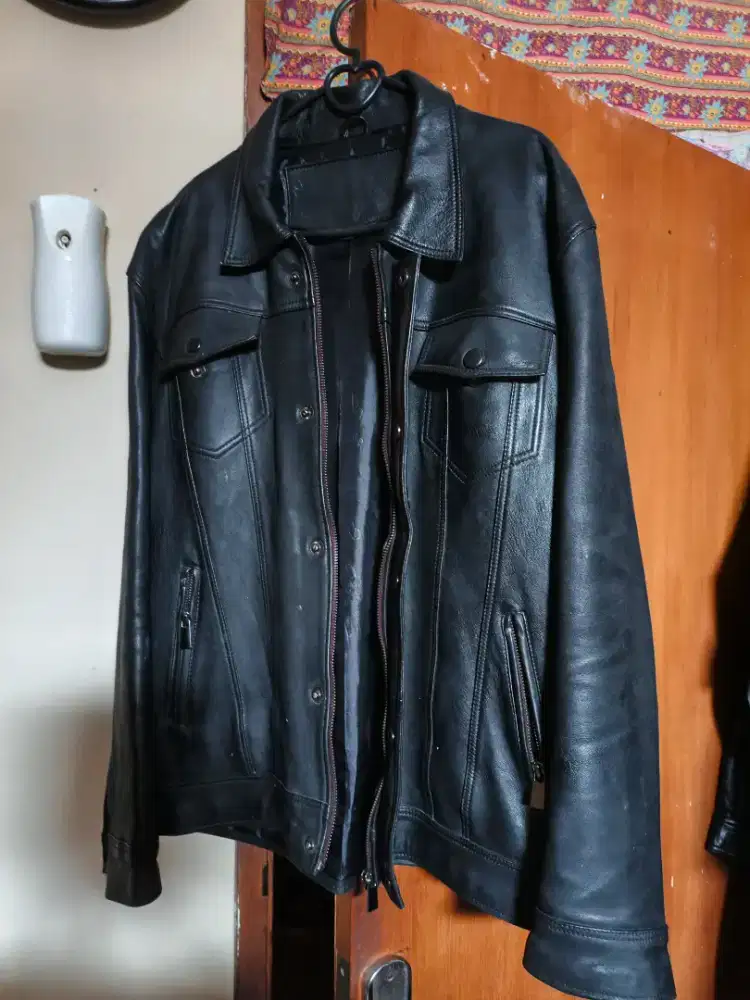 Dijual jaket kulit