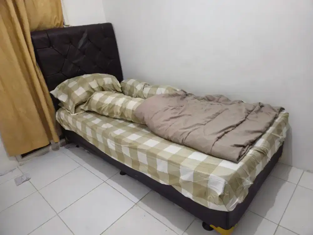 Preloved ranjang single + bed 100 x 200.