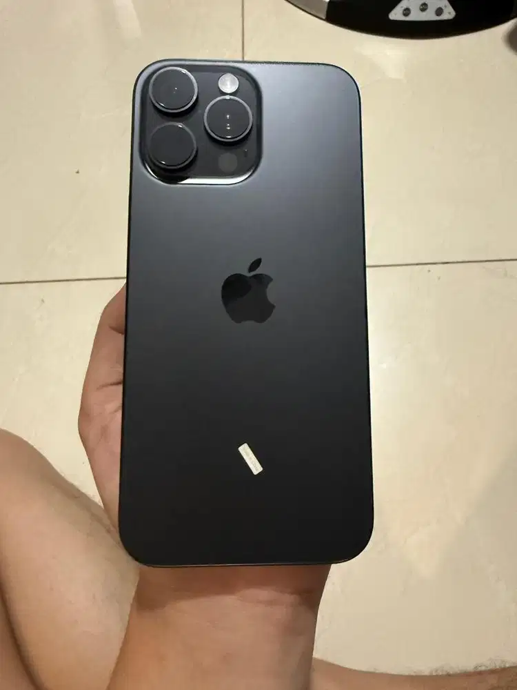 Iphone 16 Pro Max 256 gb Black Titanium Ex Blibli