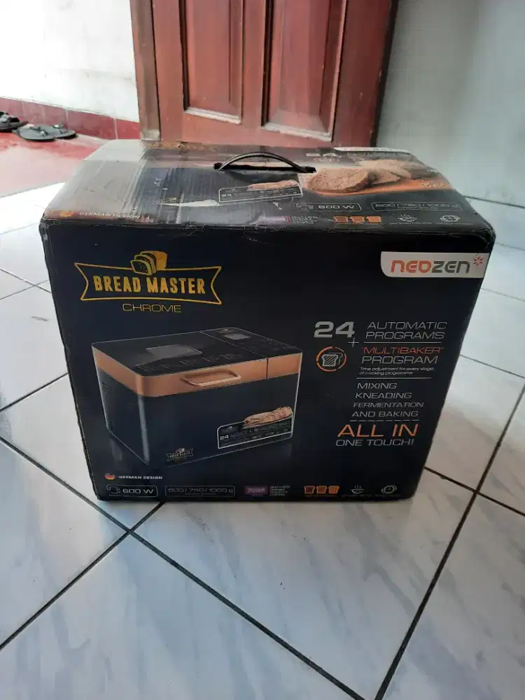 Neozen Breadmaster breadmaker chrome