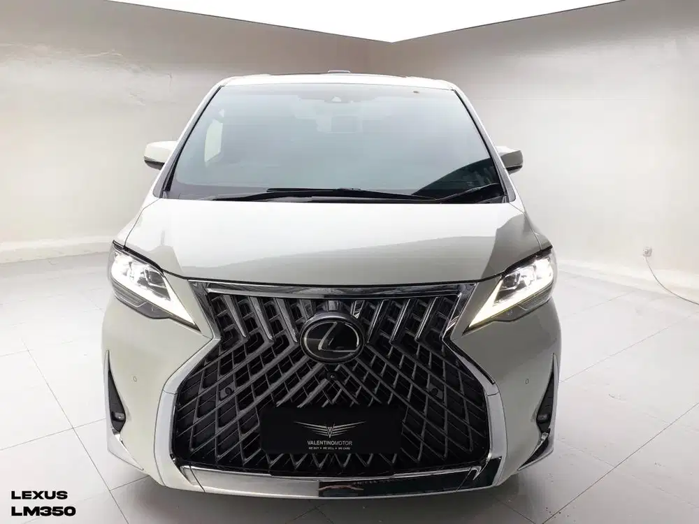 LEXUS LM350 7-SEATER 2020 – WHITE ON BLACK