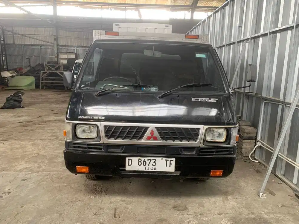 MITSUBISHI L3000 2.5 BOX 2014