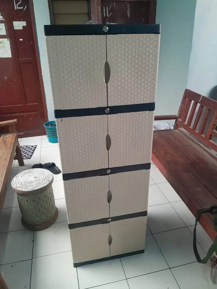 lemari plastik brio susun 4