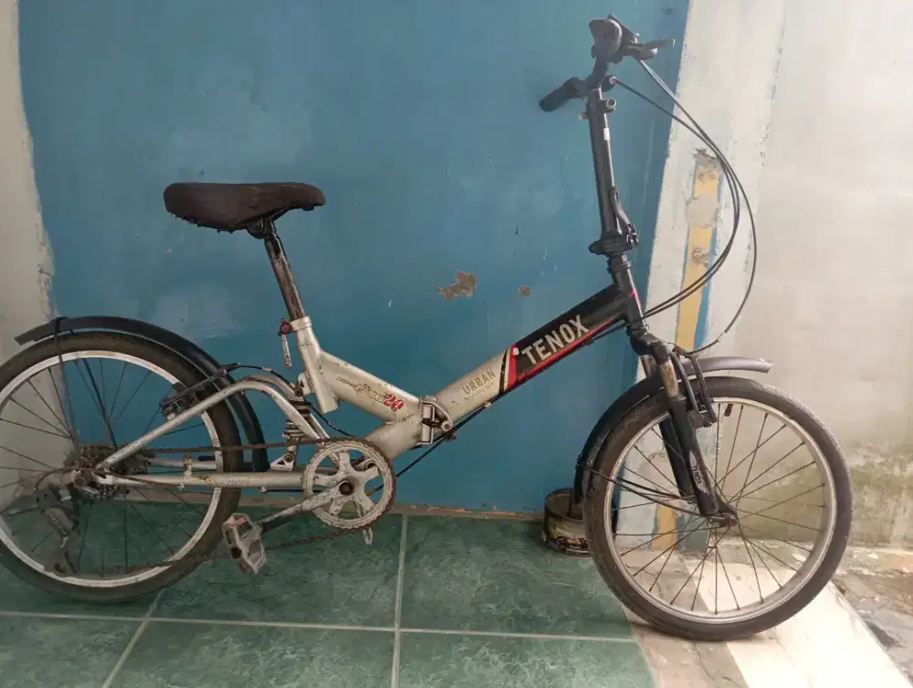 Lipat  merek TENOX